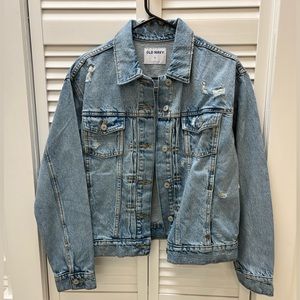 Woman’s Old Navy Jean Jacket size medium EUC blue